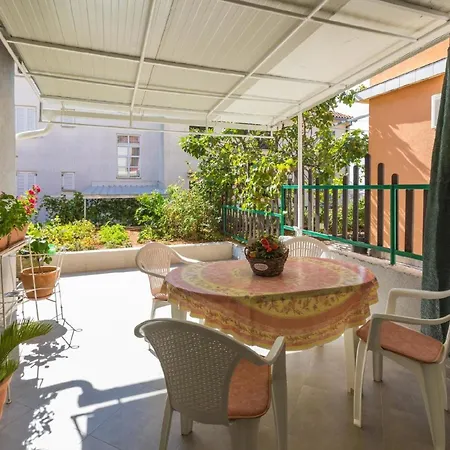 Fuer 2 Personen Ca 35 Qm In Crikvenica, Kvarner Bucht Und Umgebung Apartment